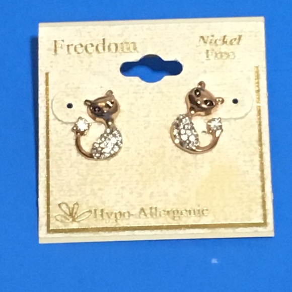 SOLD! GIFTED Gold Tone/Rhinestone Cat Earrings - Picture 3 of 3